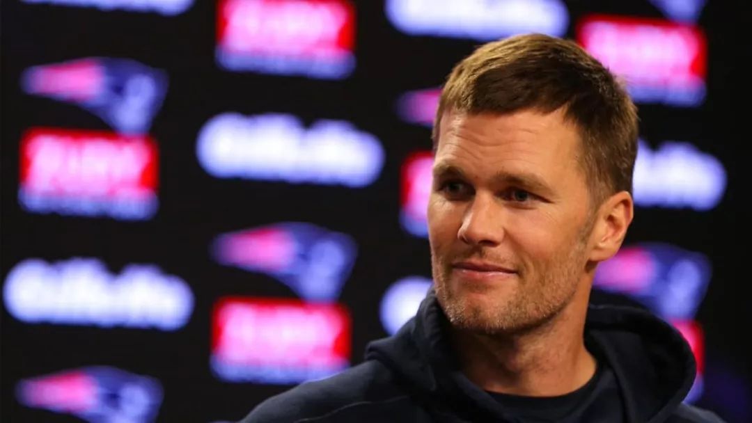 9体育-关于拉力赛大师赛上演强强对话，胶东霹雳队读秒扳平北城天虎队，团队配合流畅；冲刺阶段不容有失的信息