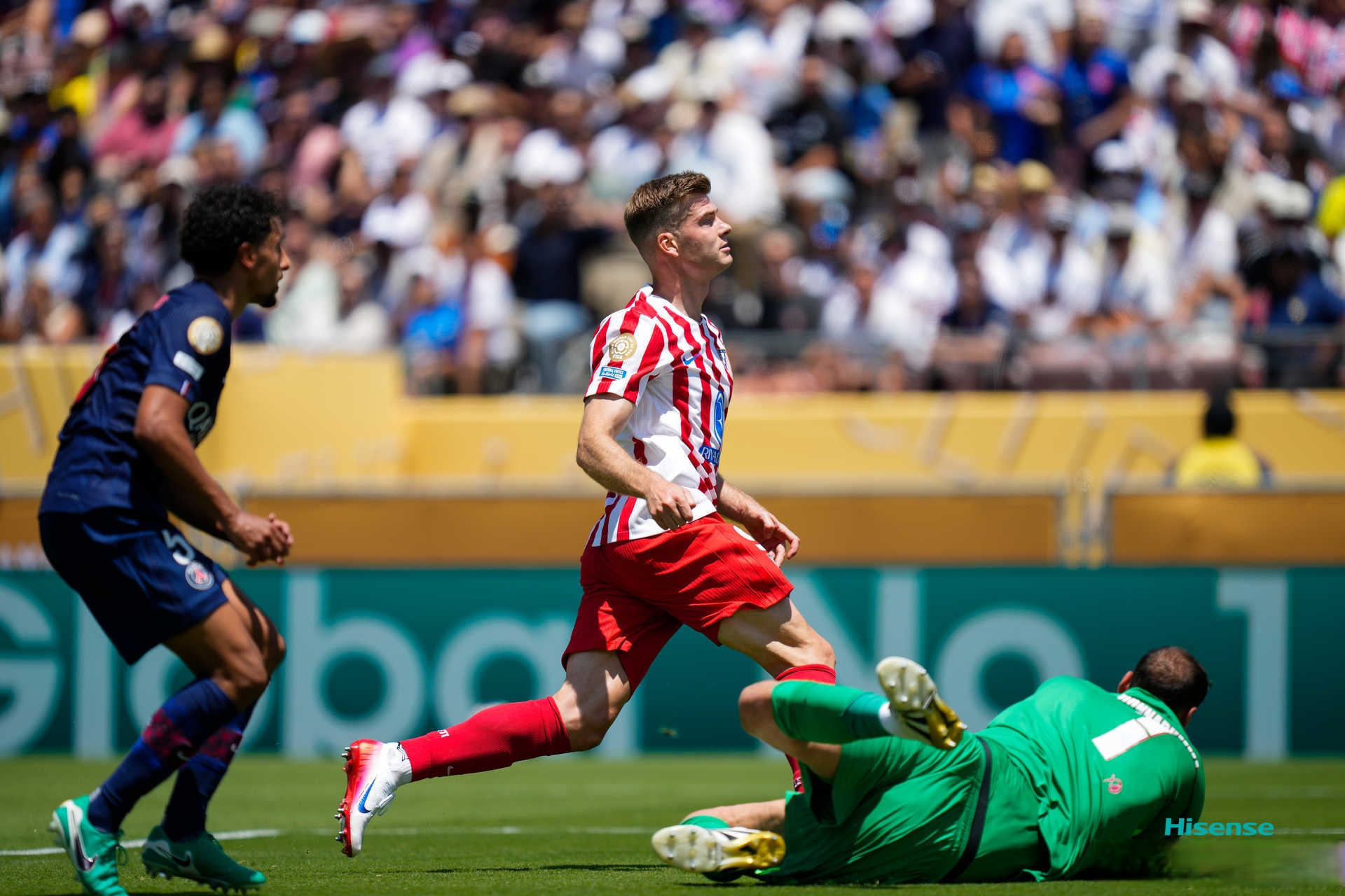 关于皇家马德里绝杀压哨备战荷甲纽卡斯尔造点机会备战法甲，网友：赛后更衣室发声的信息